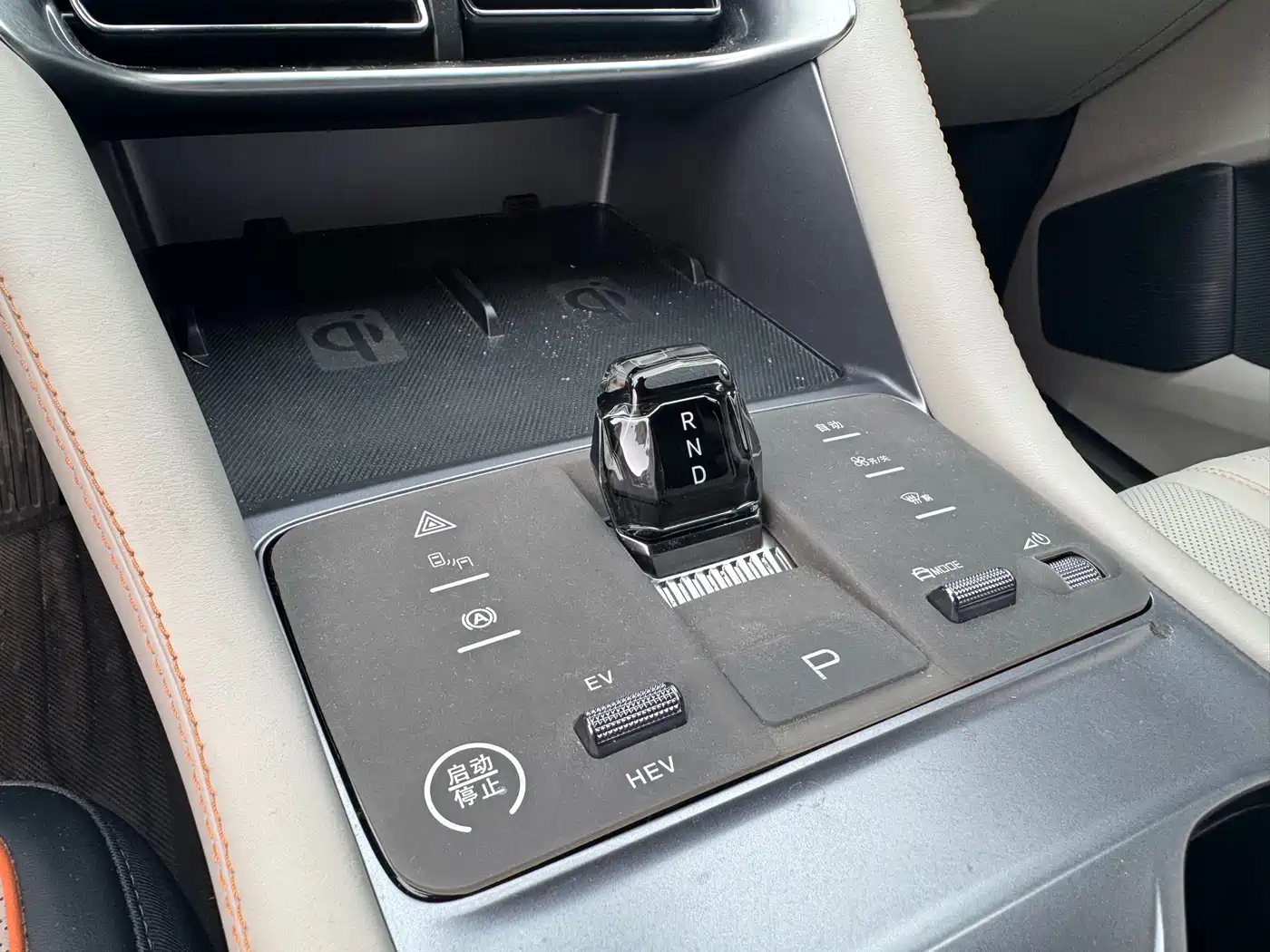 BYD Song PLUS PHEV 2024 Glory Edition DM-i 150km Flagship PLUS фото 11