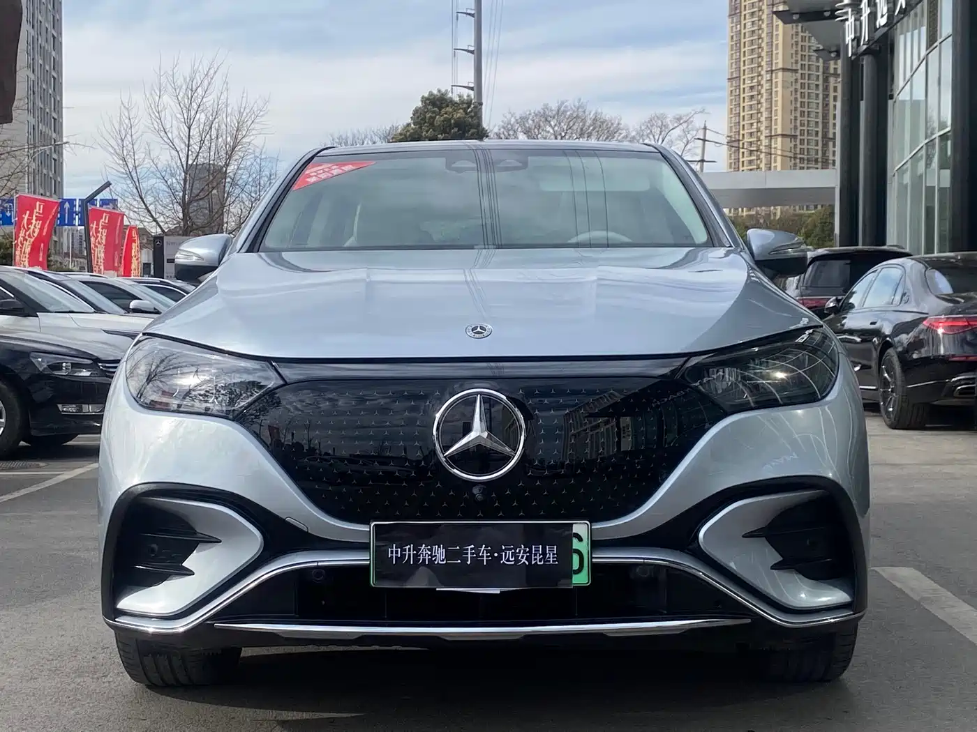 MERCEDES-BENZ EQE SUV