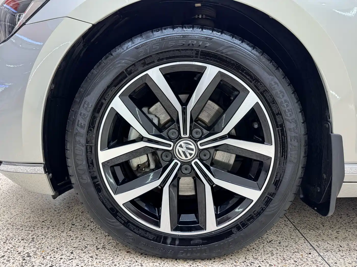 Volkswagen Magotan 2020 280TSI DSG Leading фото 8