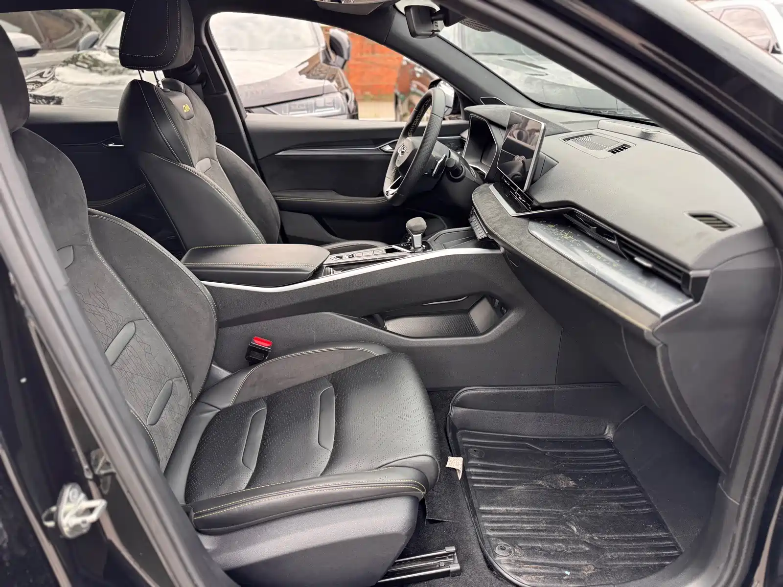 Фото 4 - Geely Preface