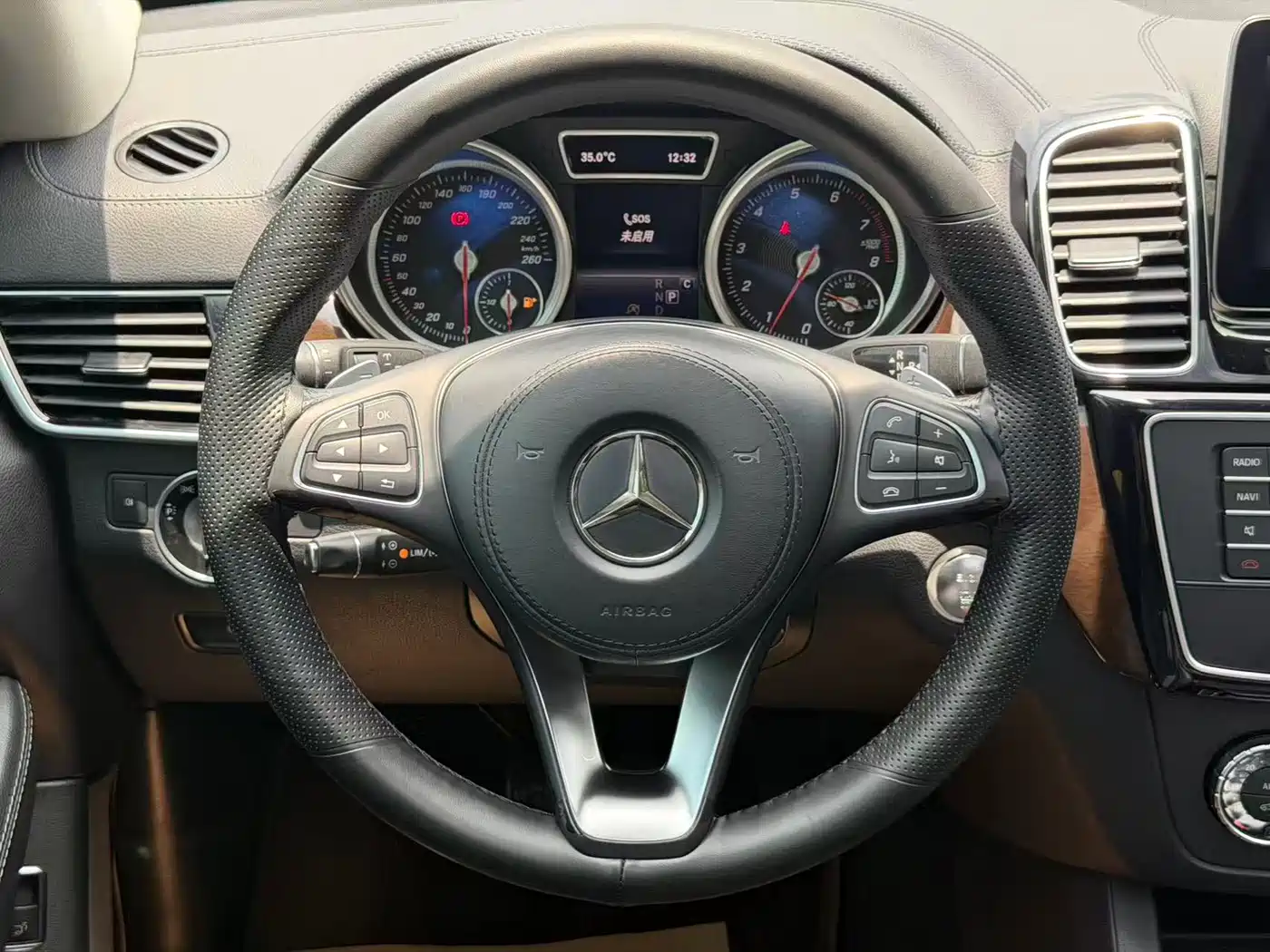 Mercedes-Benz GLS 2016 GLS 400 4MATIC Dynamic фото 13