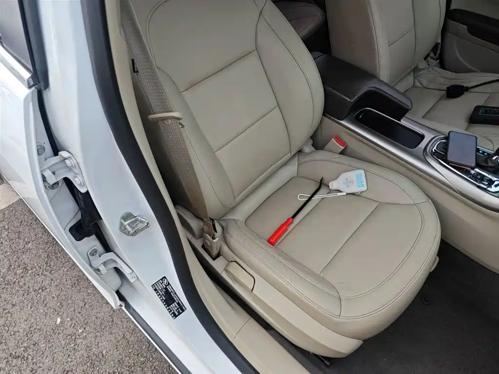 Chevrolet Malibu 2014 2.4L Automatic Luxury фото 25