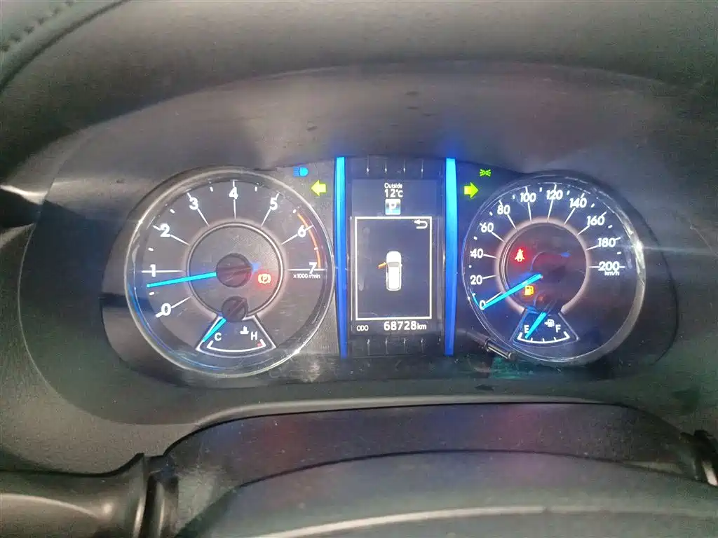 Toyota Fortuner 2016 2.7L Middle East Edition фото 12