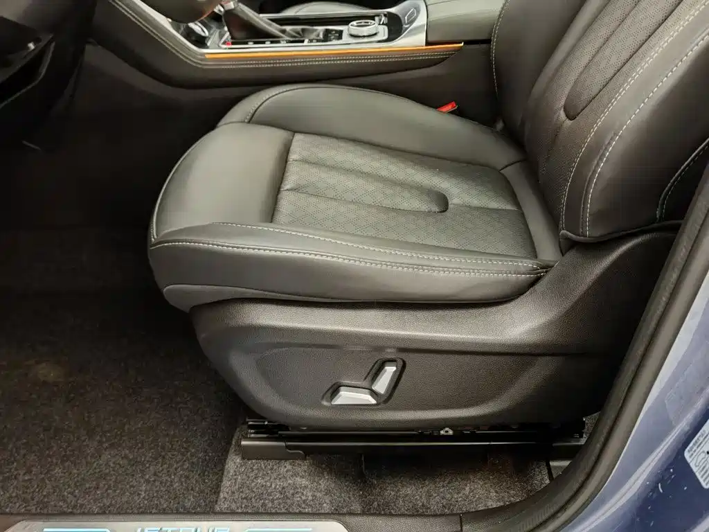 Jetour X90 2020 2020 1.6T DCT Shadow Premium Edition 6-seater