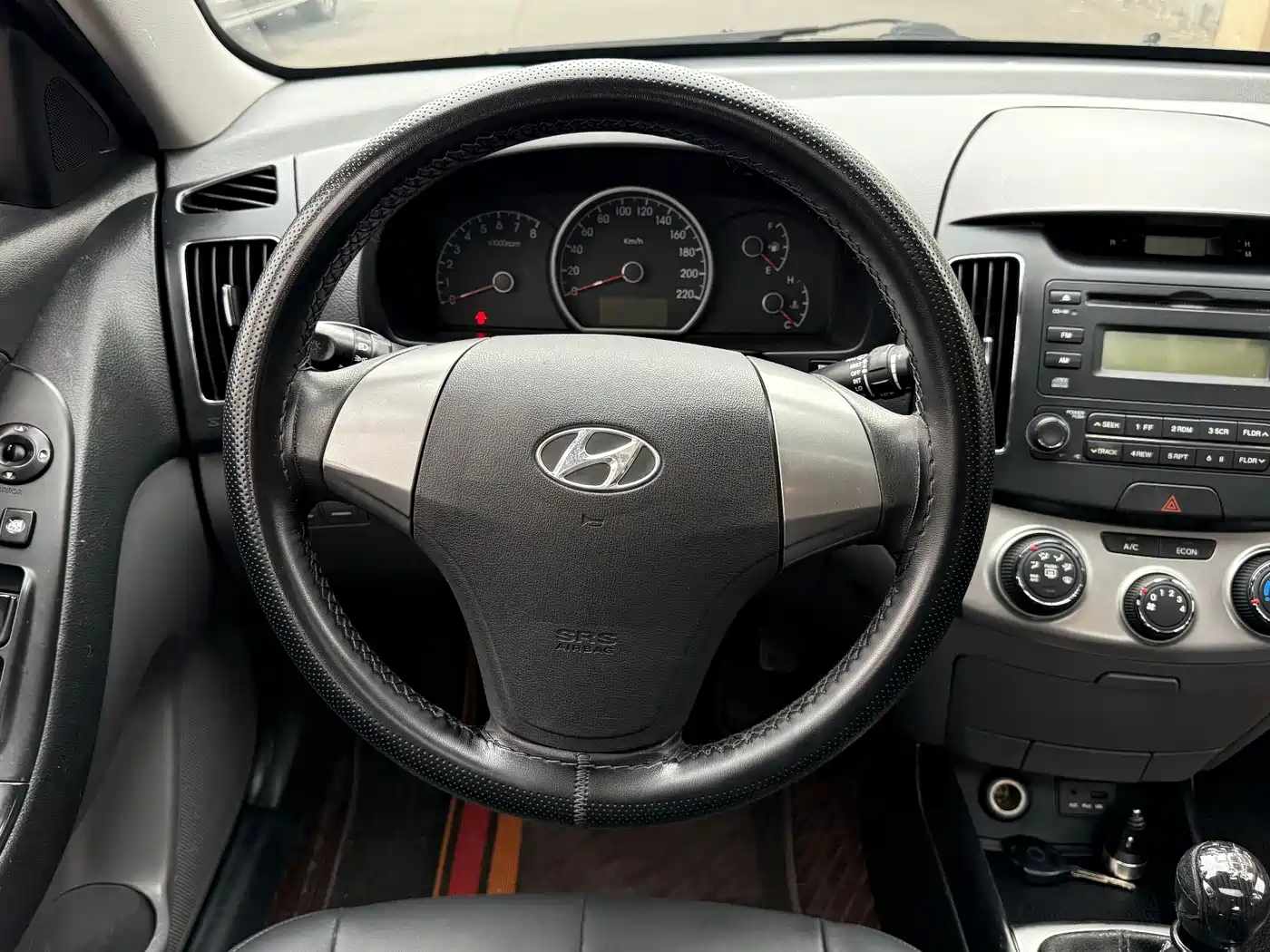 Hyundai Elantra 2011 1.6L Manual Luxury фото 16