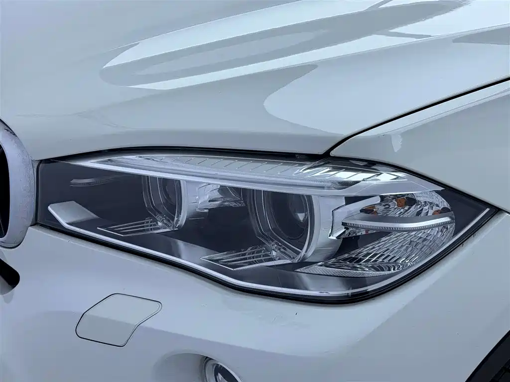 BMW X6 2015 xDrive35i Premium фото 7