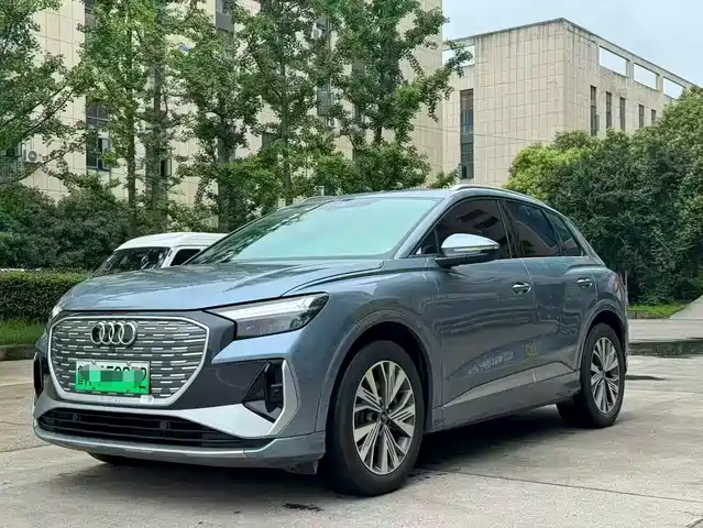 Audi Q4 e-tron 2024 40 e-tron Pioneer Edition