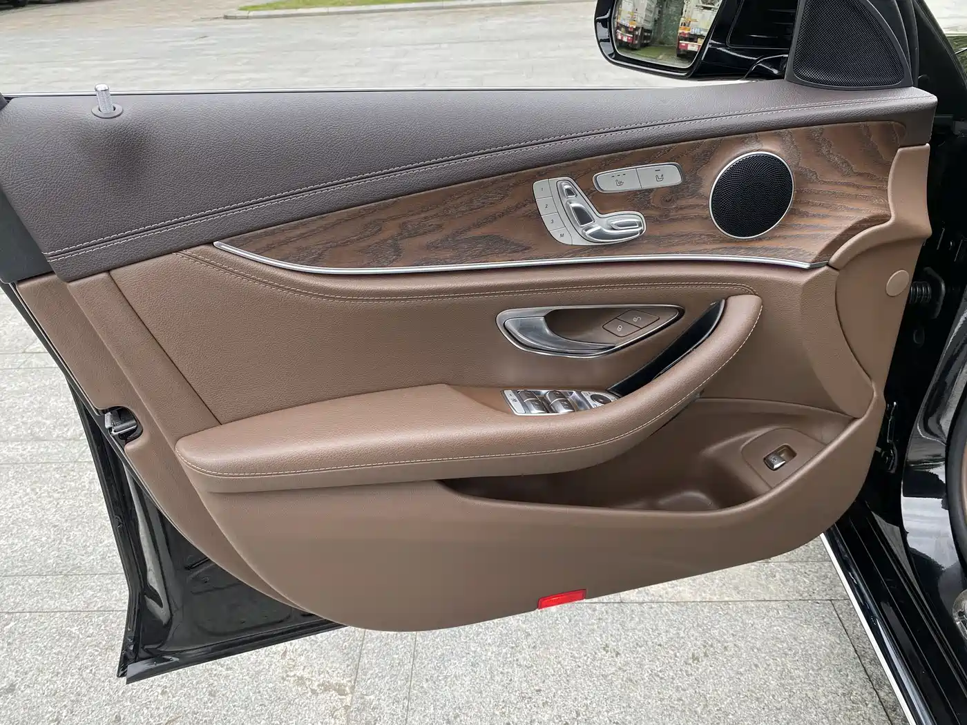 Mercedes-Benz E-Class 2021 E 300 L Fashion фото 24
