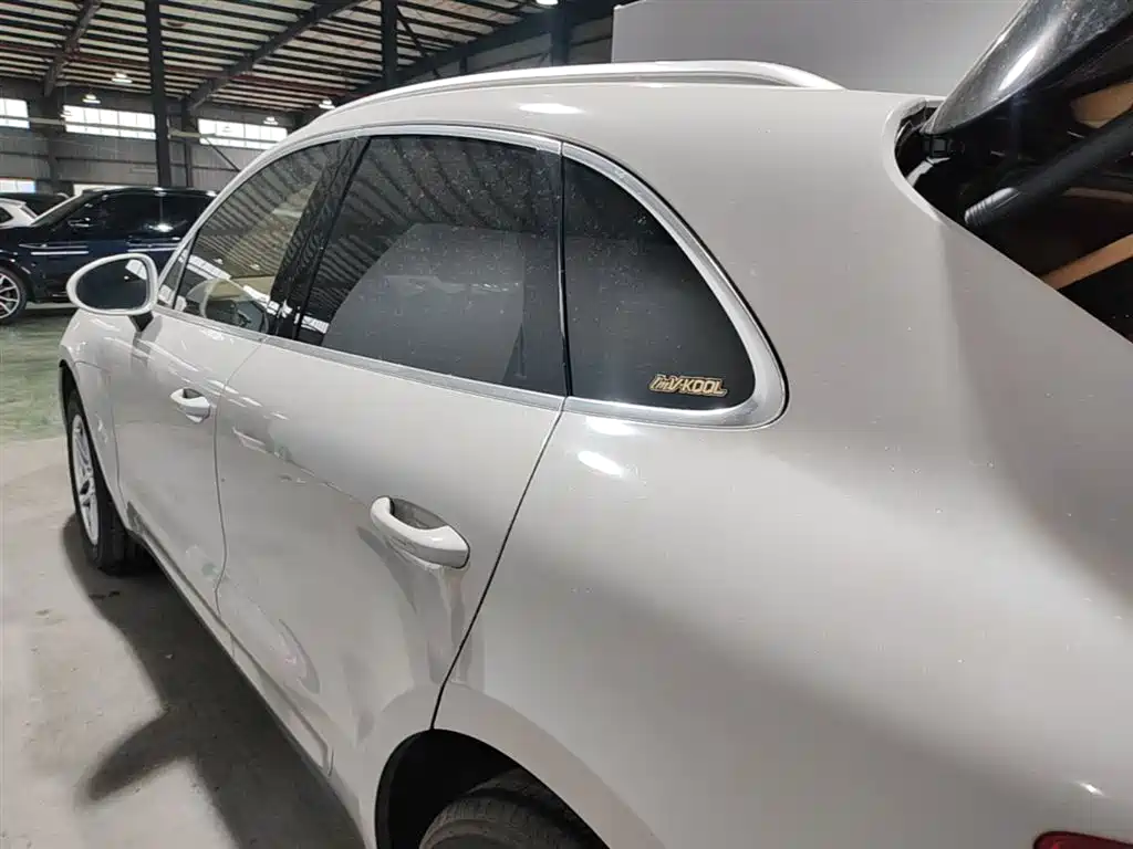 Porsche Macan 2016 Macan 2.0T фото 5