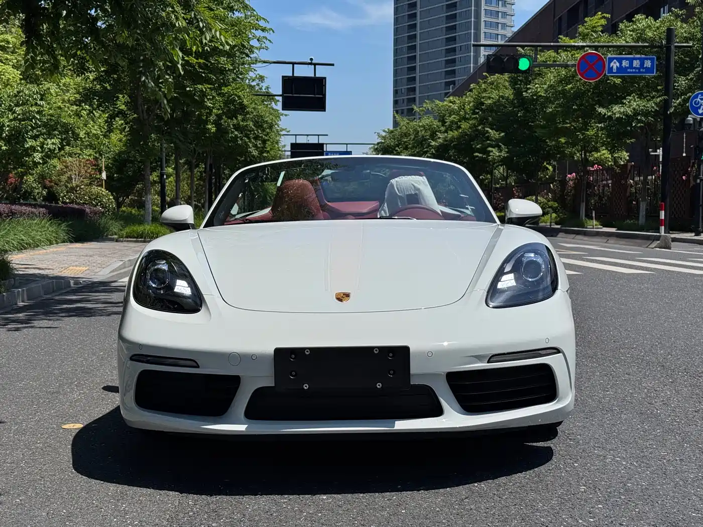 PORSCHE 718