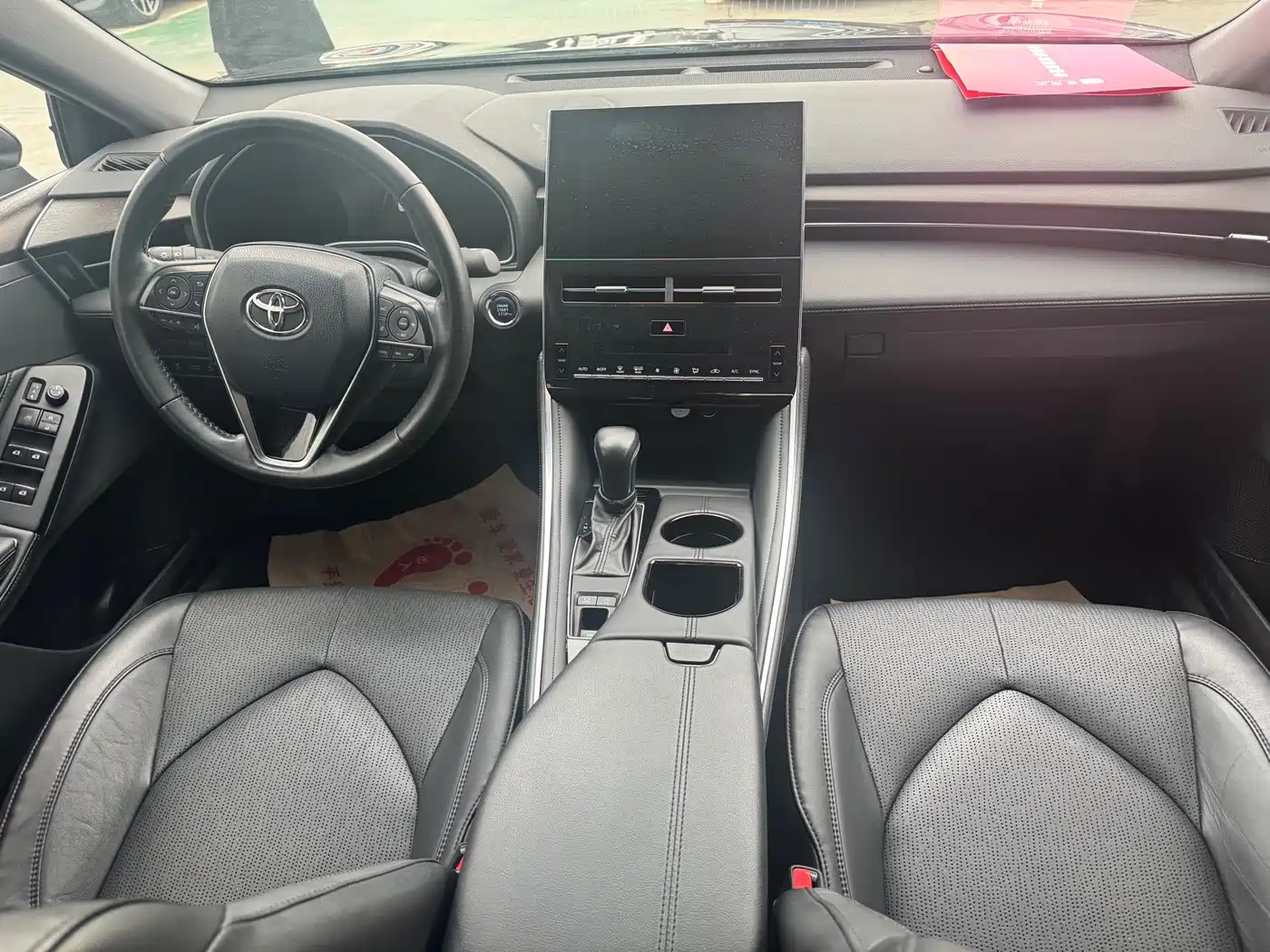 Toyota Avalon 2022 2.0L Luxury Edition фото 13