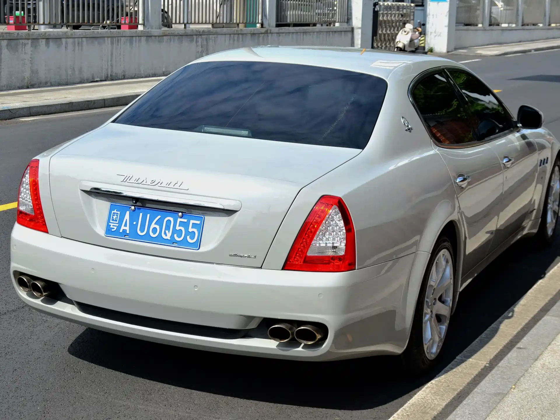 Photo 7 - Maserati Quattroporte