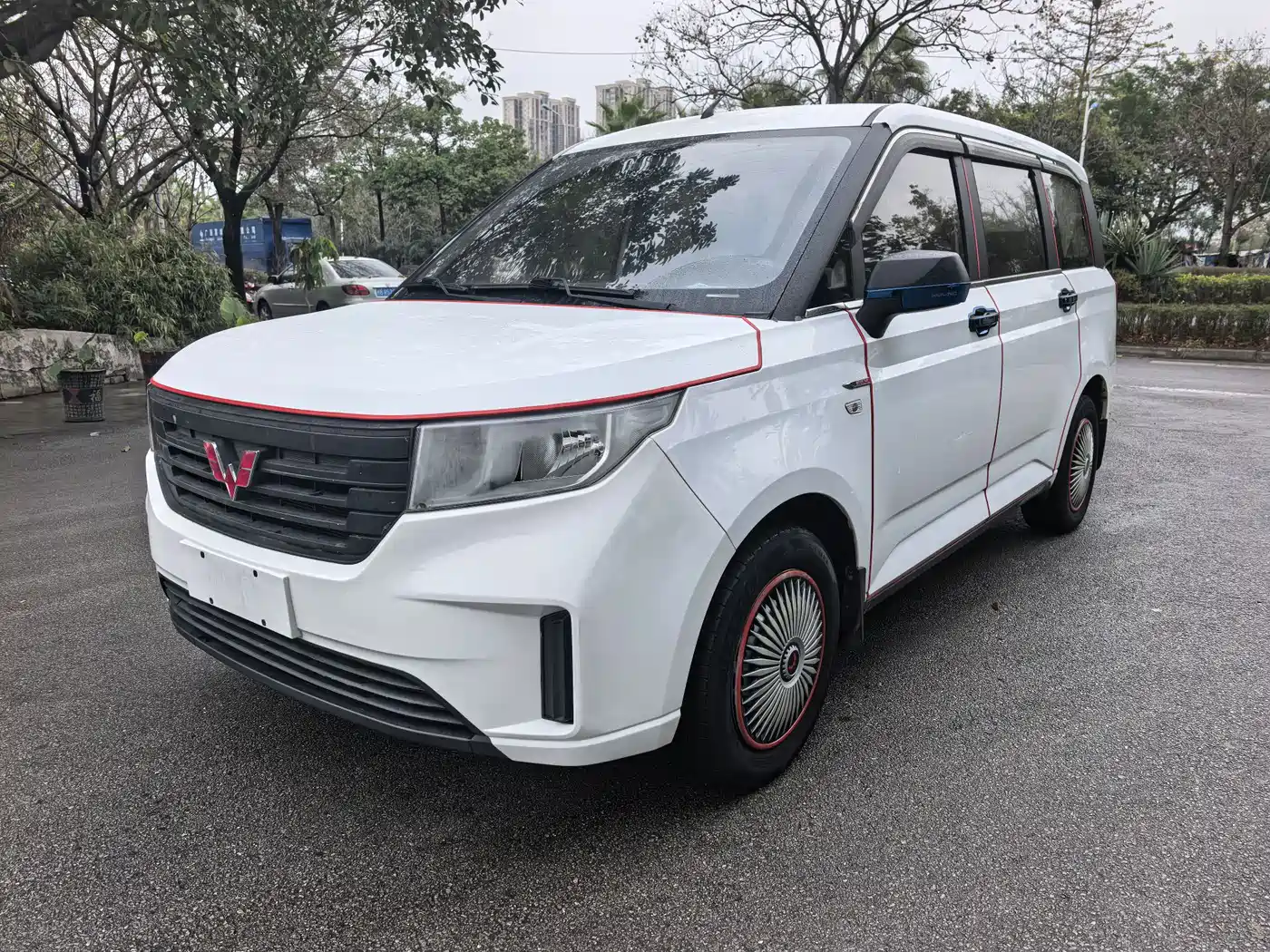 Wuling Motors Wuling Hongguang PLUS 2019 1.5T Manual Standard 7-seater