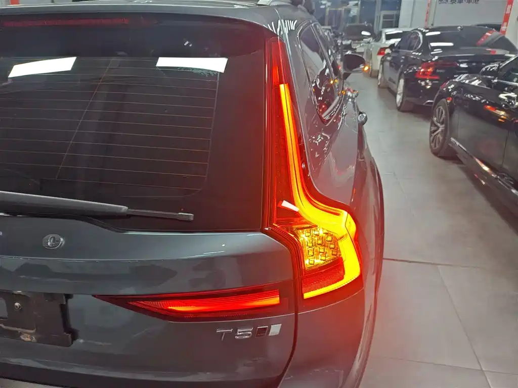 Volvo V90 2018 2017 Cross Country T5 AWD Smart Edition