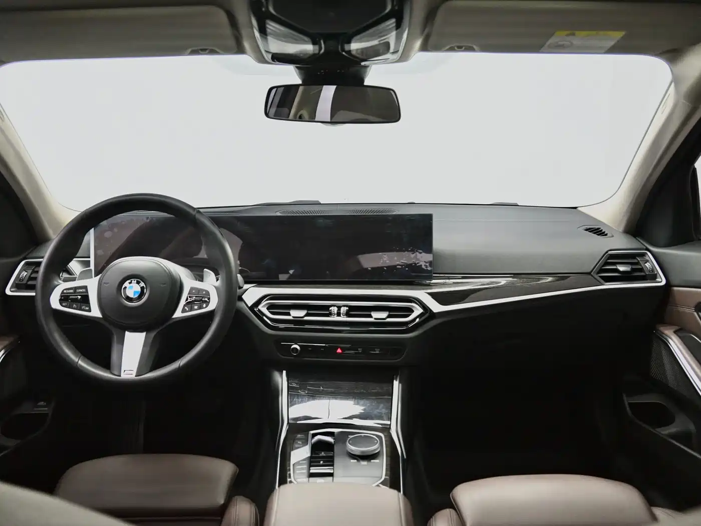 BMW 3 Series 2023 325Li M Sport Package фото 9