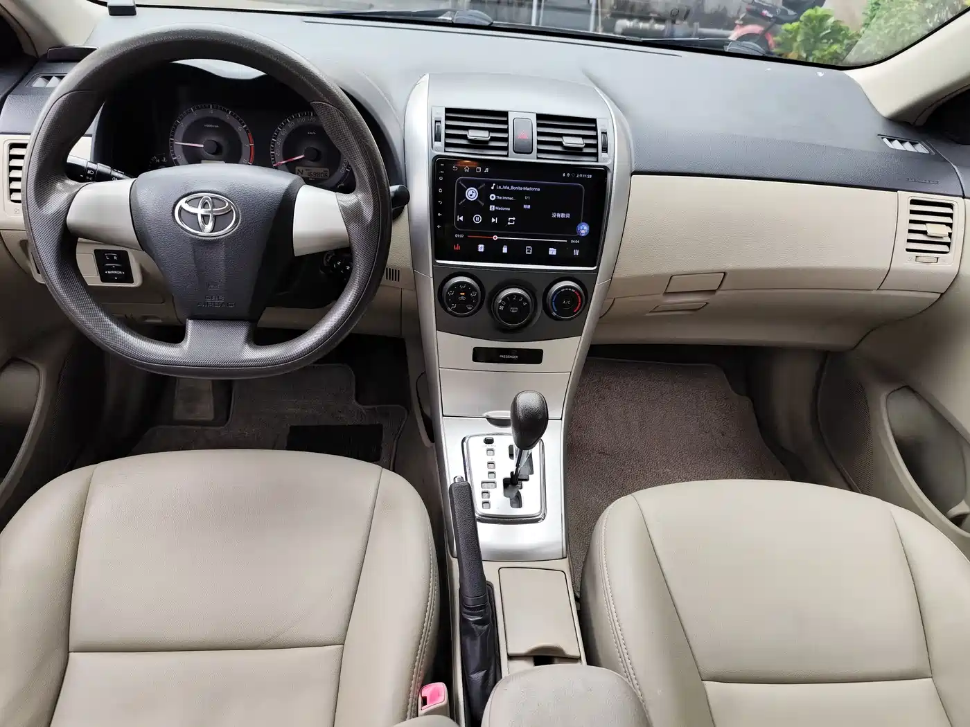 Фото 5 - Toyota Corolla