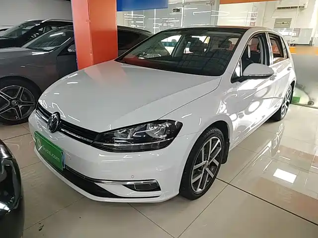  Volkswagen Golf 2018 230TSI Automatic Luxury