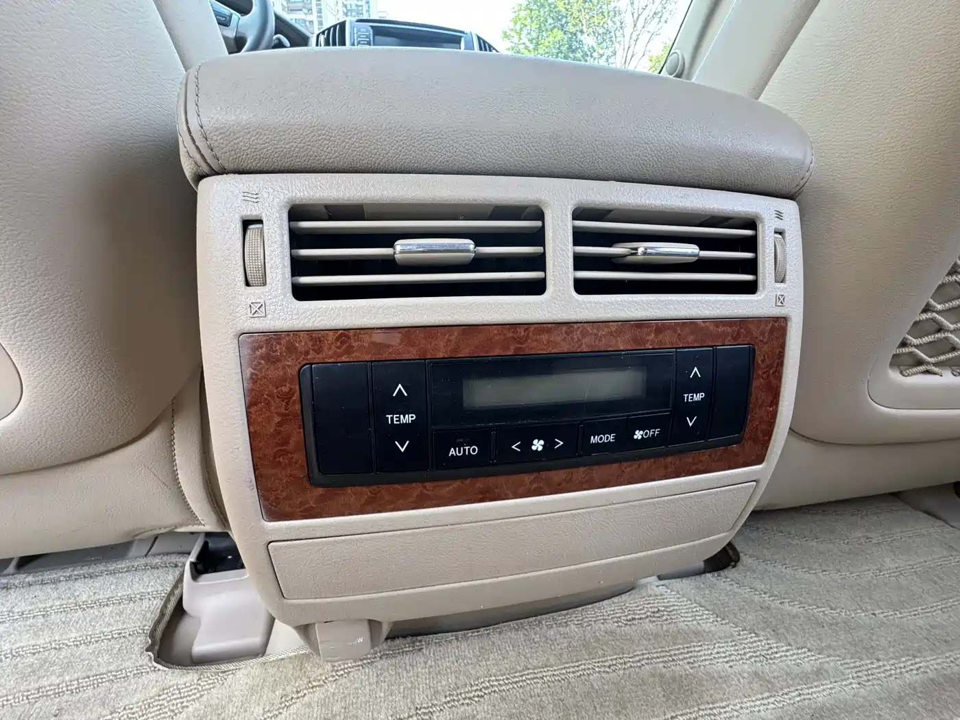 Toyota Land Cruiser (Import) 2015