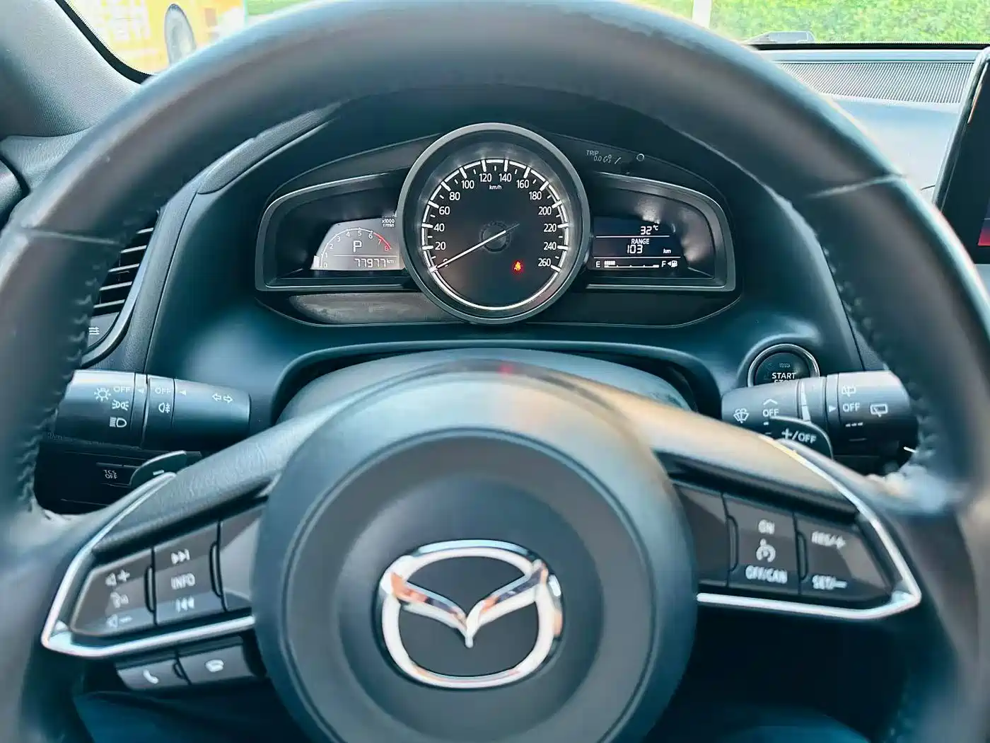 Фото 8 - Mazda CX-4