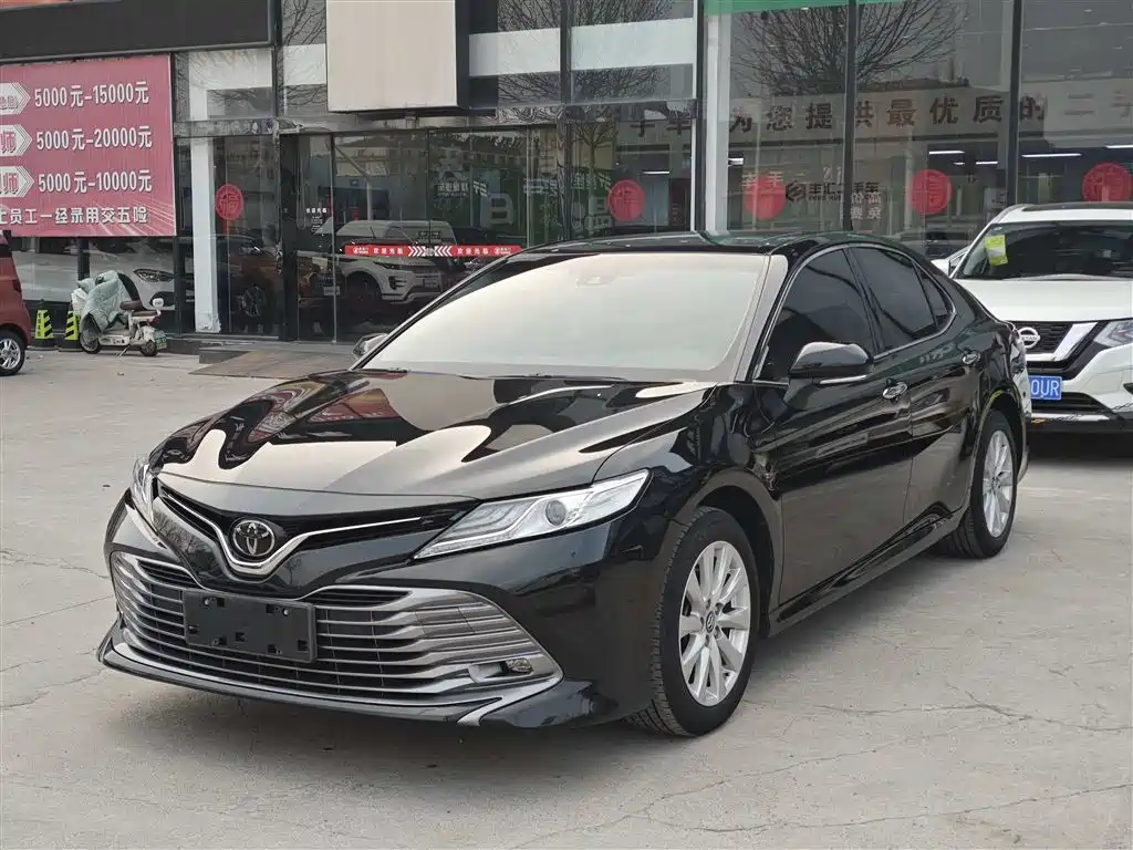 Toyota Camry 2019 Facelift 2.0G Luxury Edition фото 2