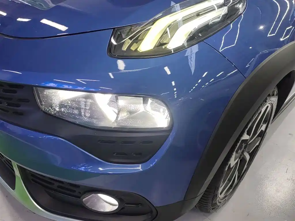 Lynk & Co 02 2018 1.5T DCT 2WD Power Edition China V фото 24
