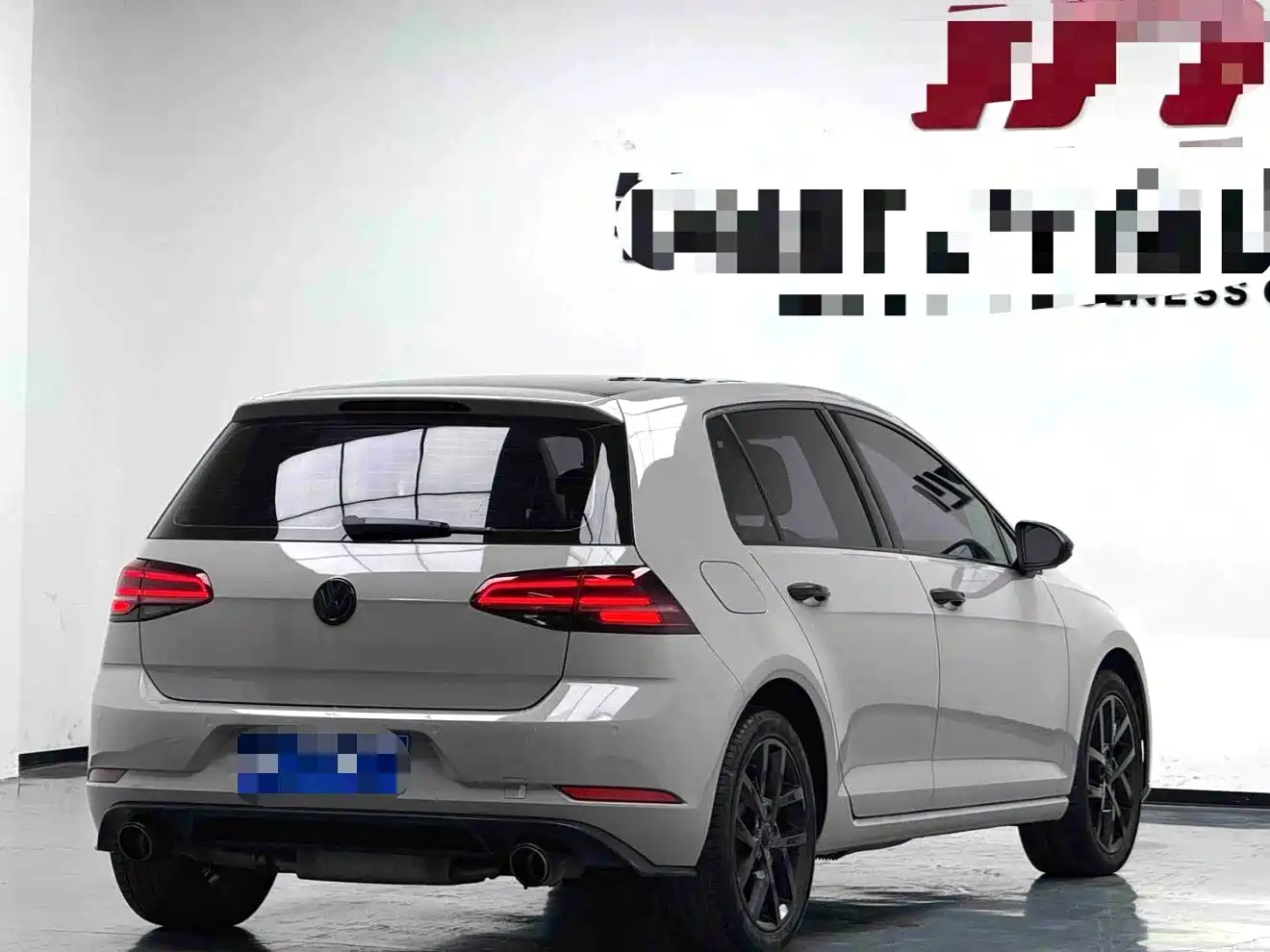 Фото 5 - Volkswagen Golf