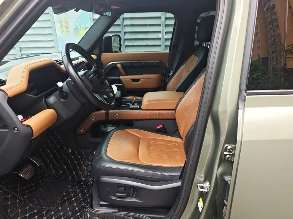 Фото 8 - Land Rover Defender