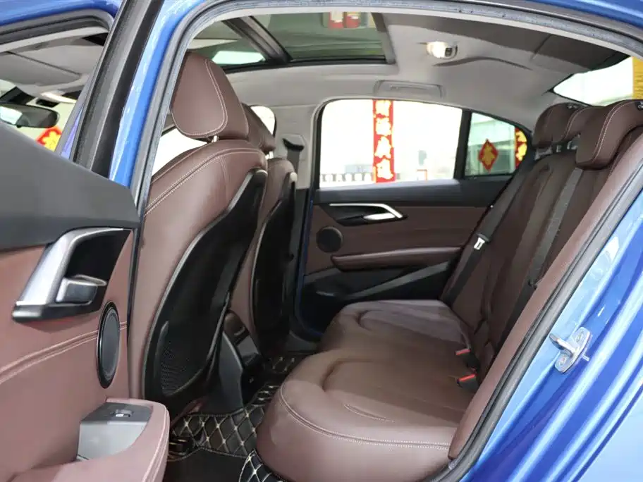 BMW 1 Series 2020 Model 120i M Sport Package фото 10