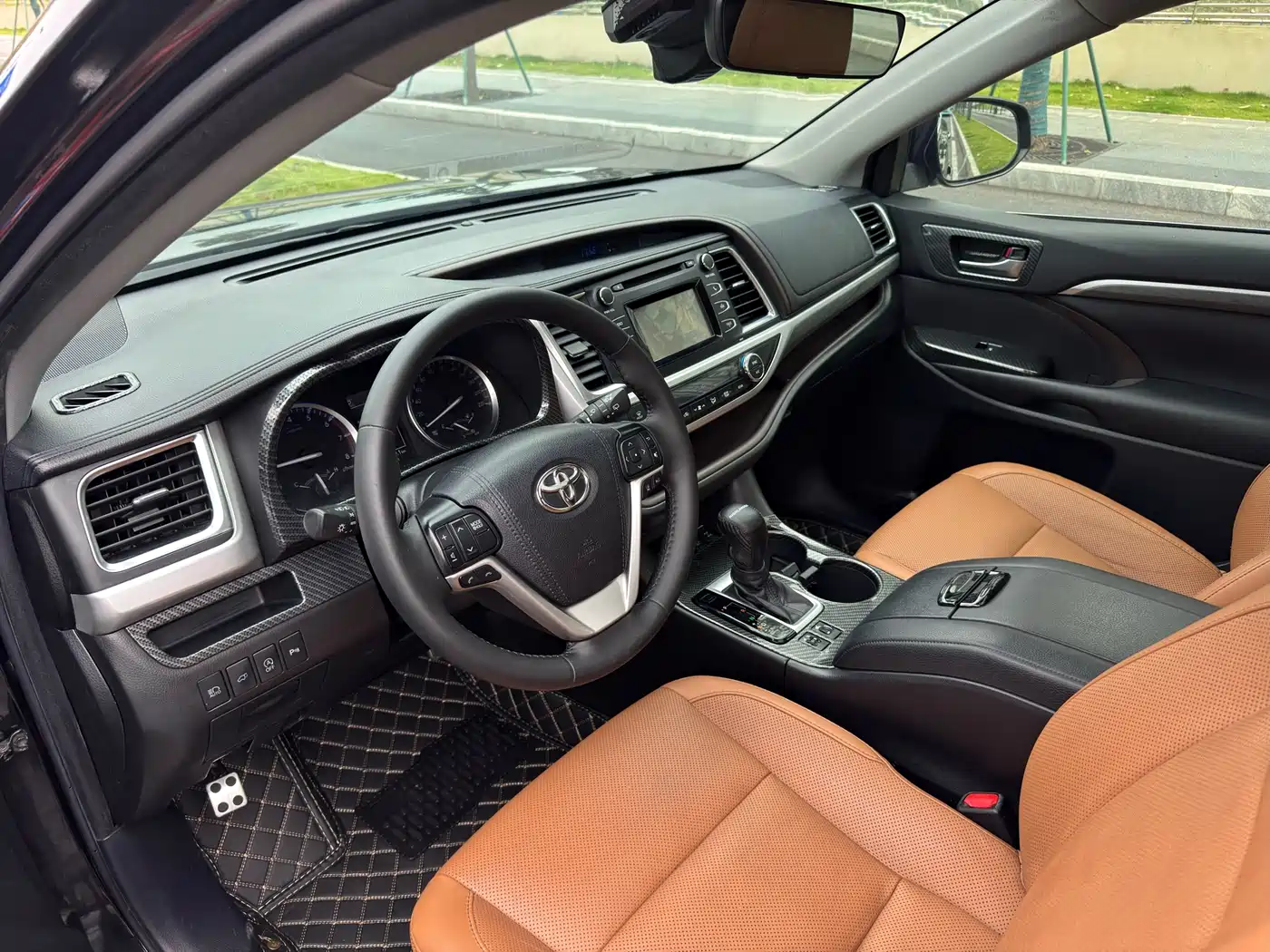 Toyota Highlander 2018 Model 2.0T 4WD Knight Edition 7-Seater China VI фото 3