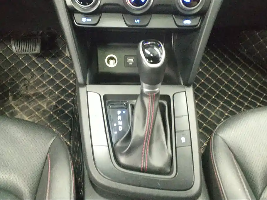 Hyundai Elantra 2019 1.4T Dual-clutch XuanDong·Vitality Type фото 16