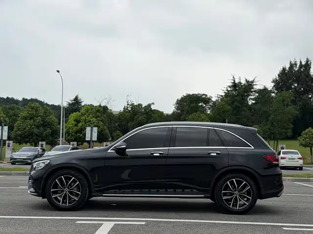 Mercedes-Benz GLC 2020 Facelift GLC 300 L 4MATIC Dynamic — фото 4