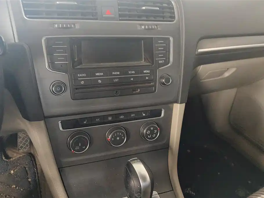 Volkswagen Golf 2015 1.4TSI Automatic Comfort фото 13
