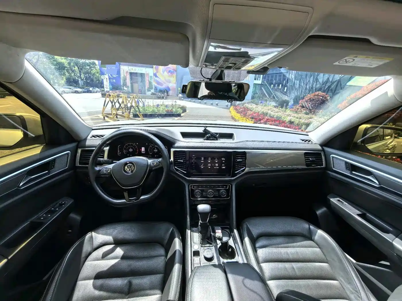 Volkswagen Teramont 2020 380TSI 4WD Luxury Edition China VI фото 6