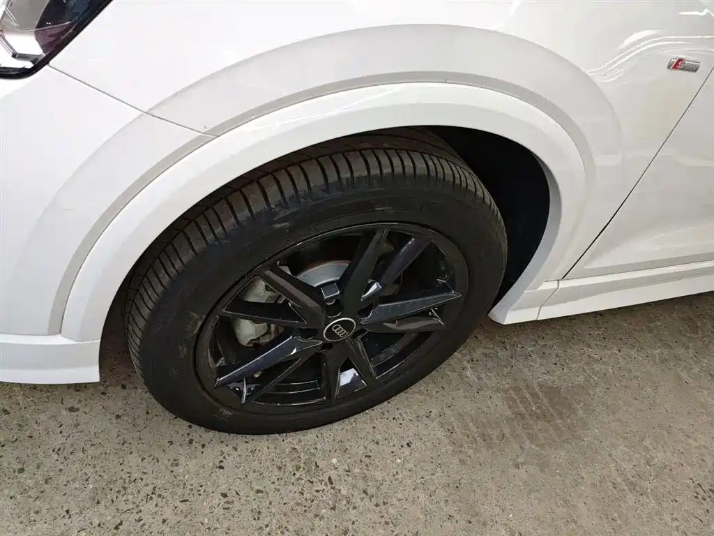 Audi Q2L 2023 35TFSI Progressive Dynamic фото 25