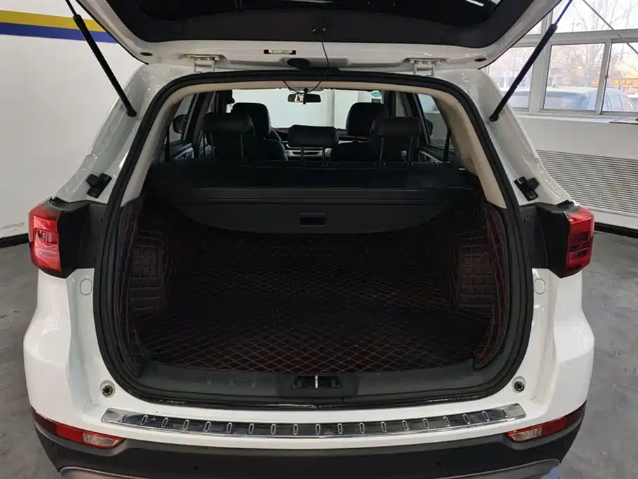 CHANGAN CS75