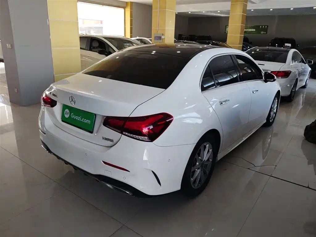Mercedes-Benz A-Class 2019 A 200 L Sport Sedan фото 7