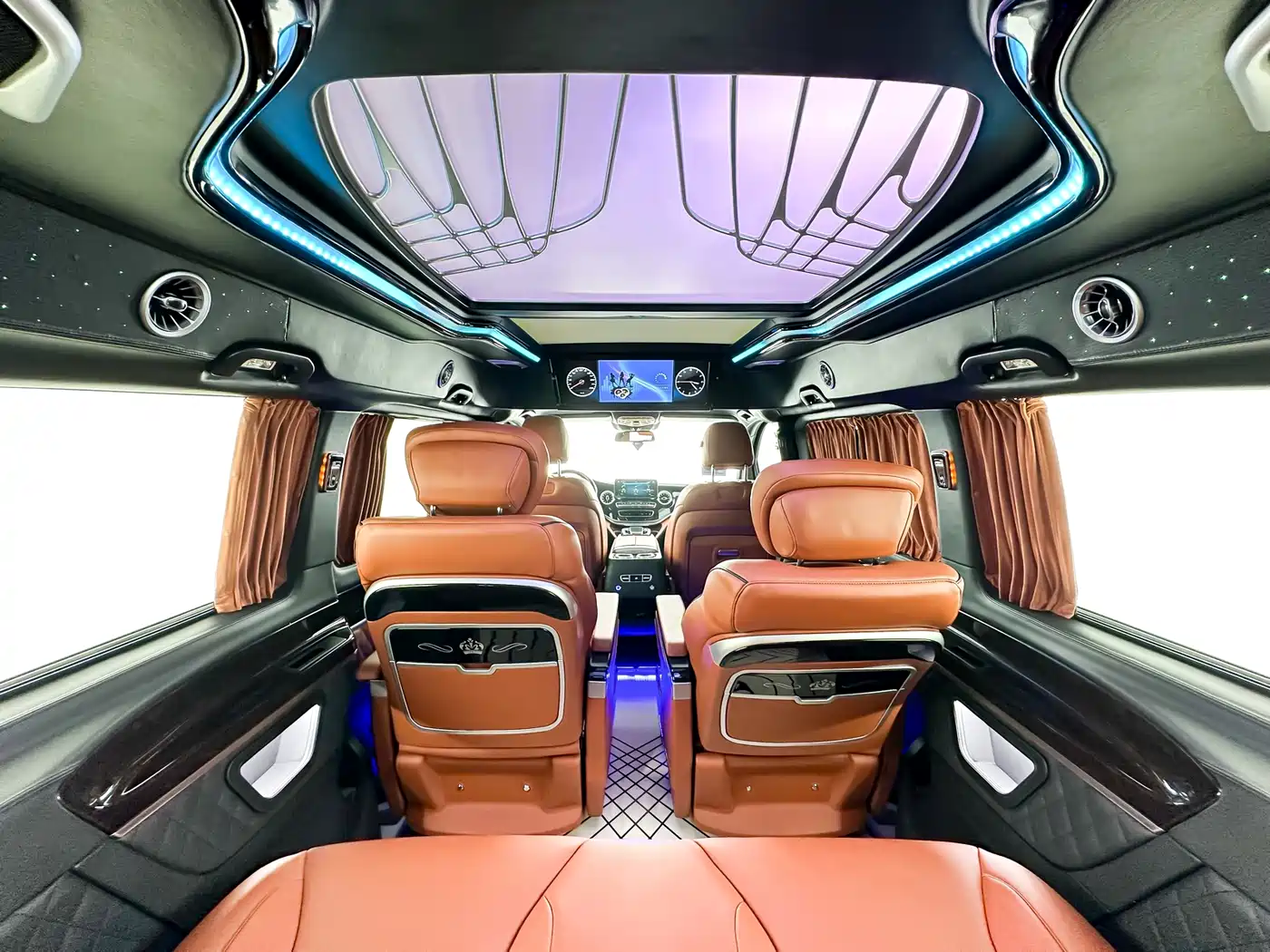 Mercedes-Benz V-Class 2021 V 260 L Long Wheelbase Premium Edition фото 15
