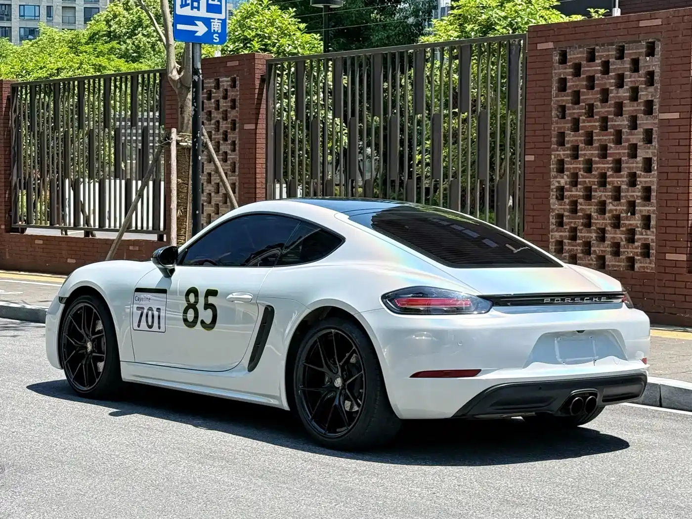 Porsche 718 2018 Cayman 2.0T фото 4