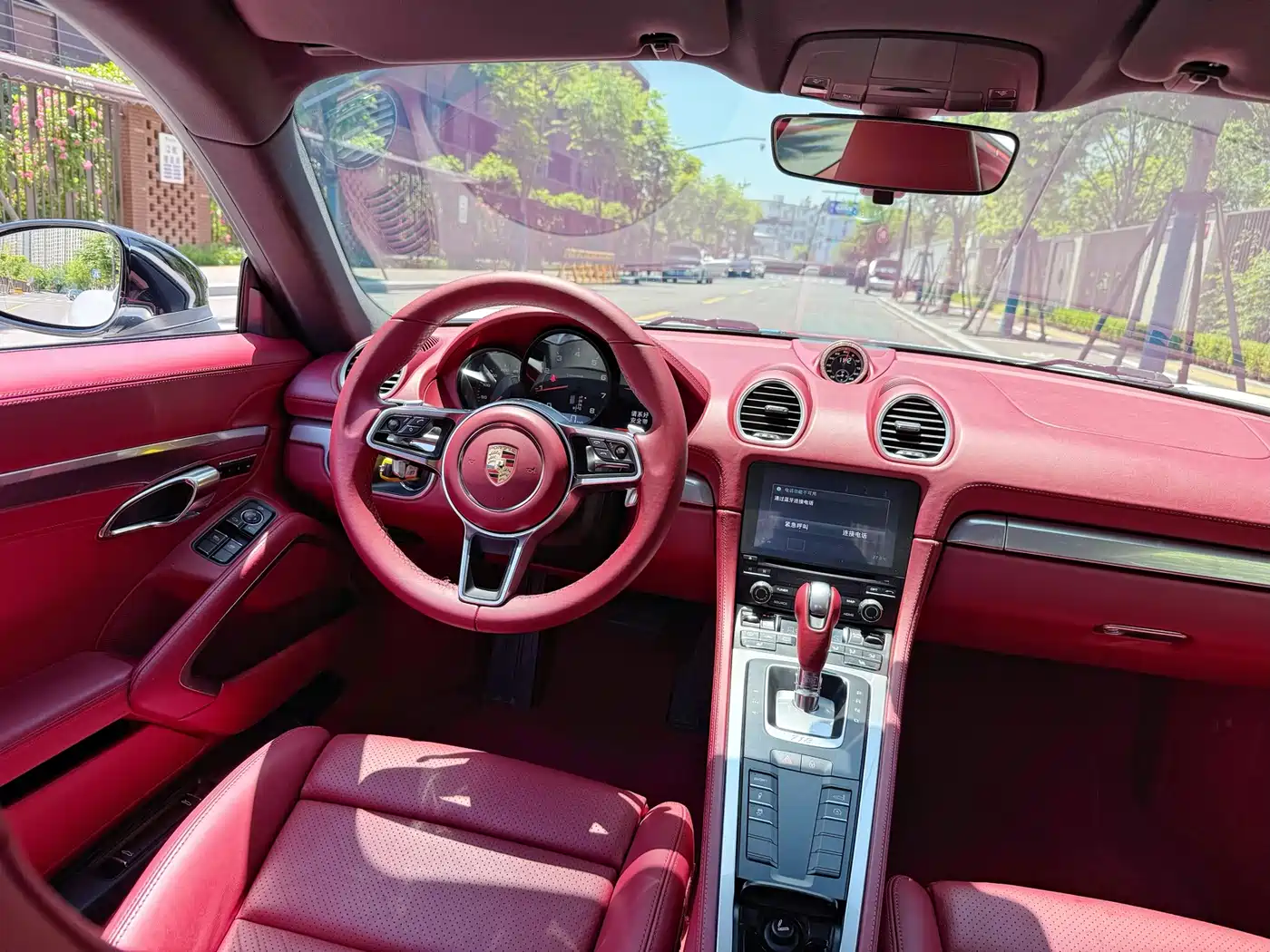 Porsche 718 2018 Cayman 2.0T фото 10