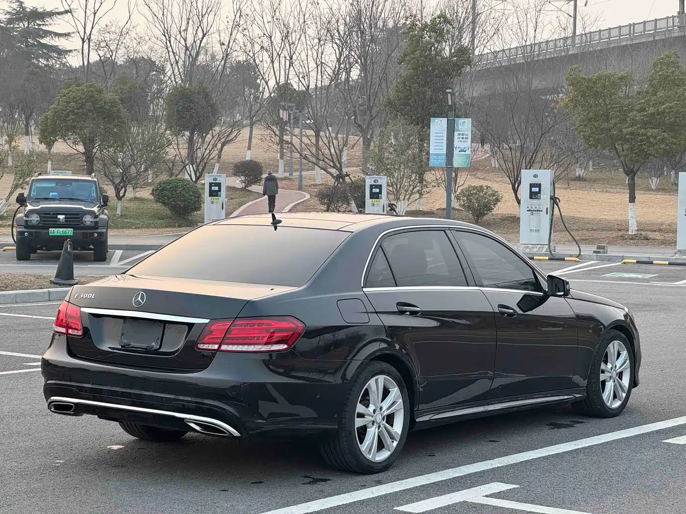 Mercedes-Benz E-Class 2014 Facelift E 300 L Sport фото 5