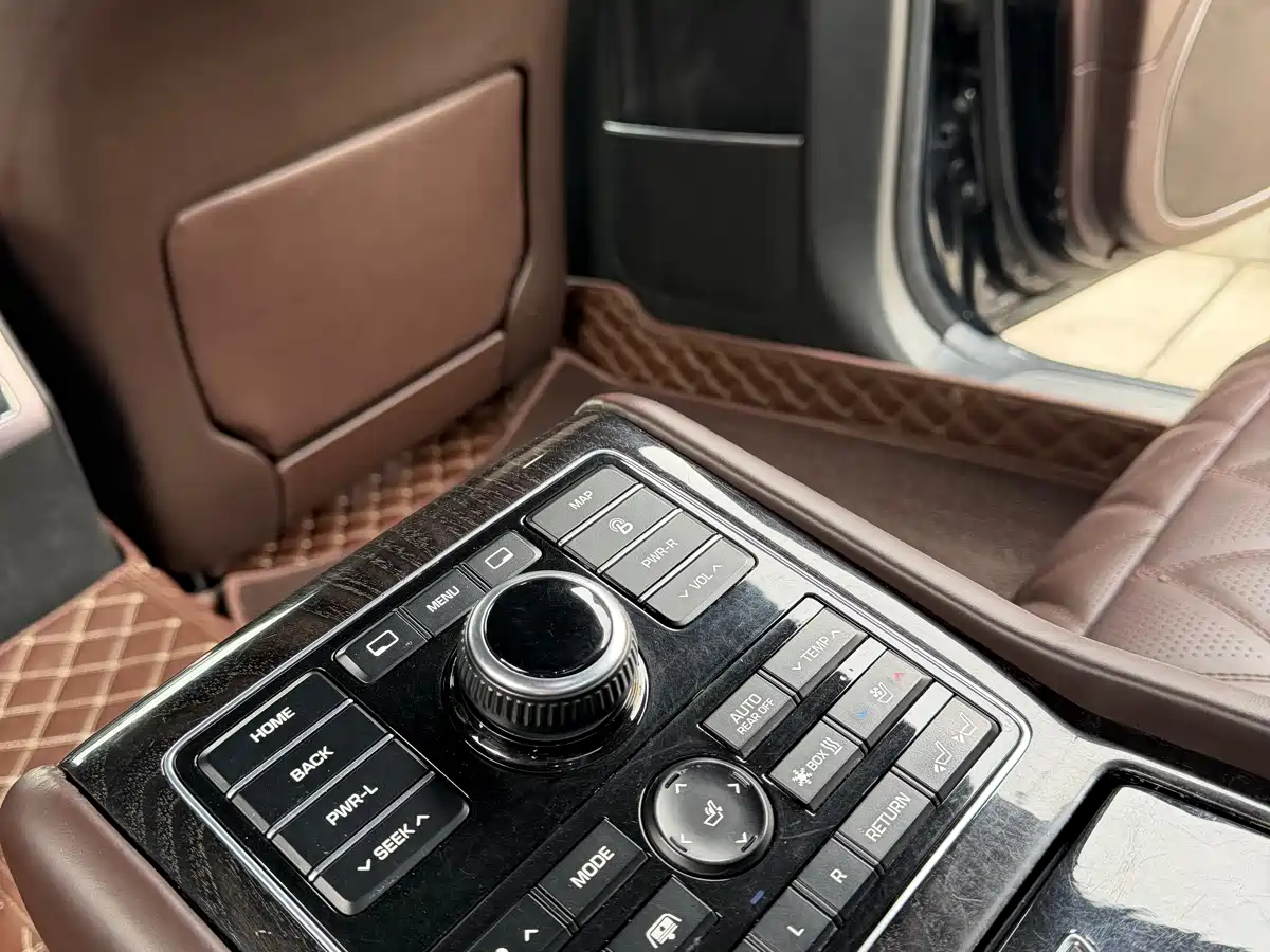Hyundai Equus 2014 5.0 GDi Extended Flagship фото 9