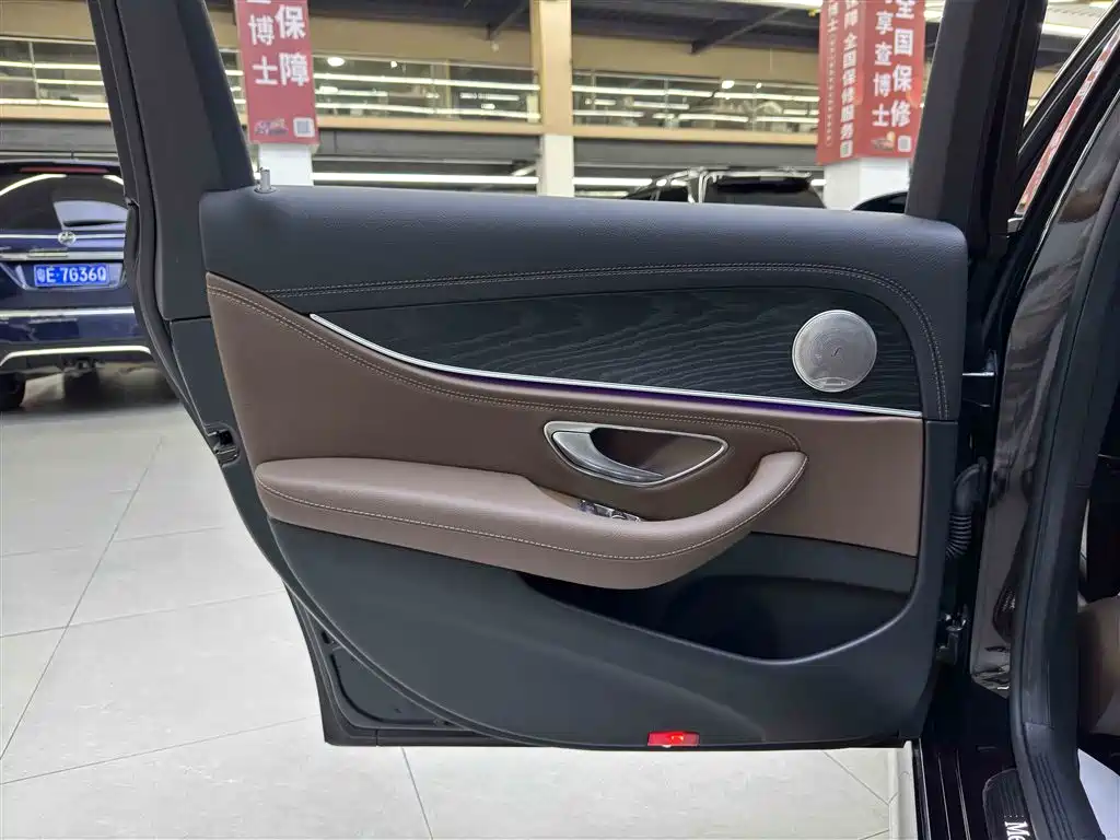 MERCEDES-BENZ E CLASS