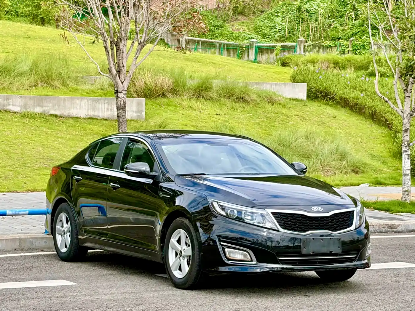 Photo 3 - Kia K5