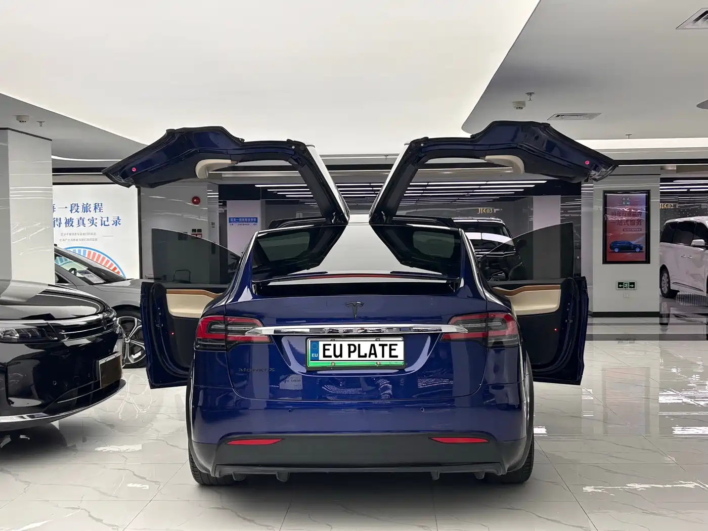 TESLA MODEL X