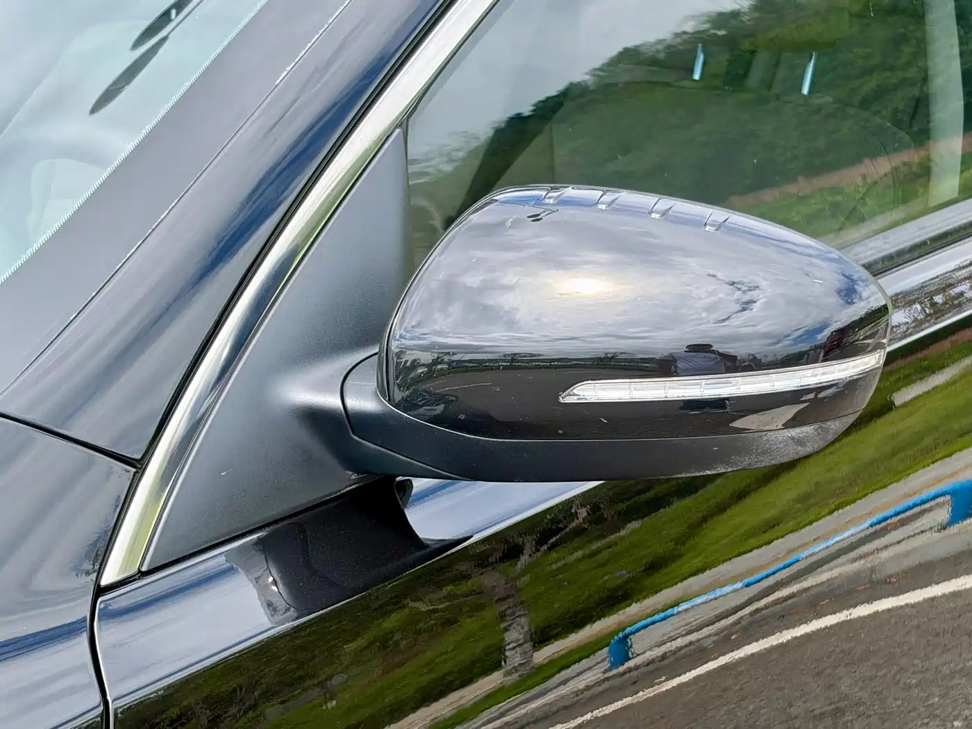 Photo 10 - Kia K5