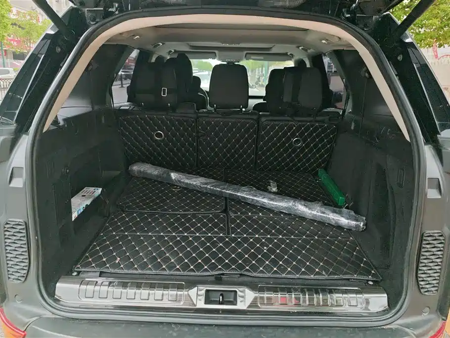 Land Rover Discovery 2018 2.0T Special Edition фото 4
