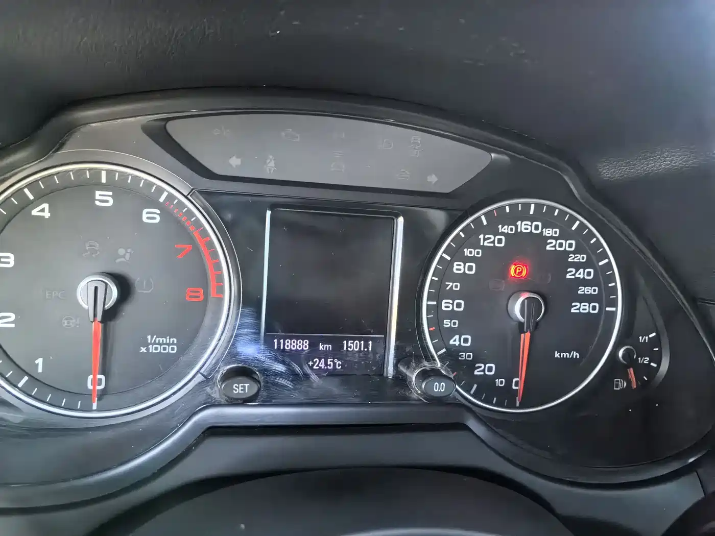Audi Q5 2018 2017 Plus 40 TFSI Technology