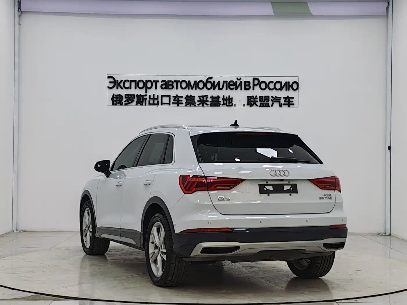 Audi Q3 2022 35 TFSI Fashion Elegance фото 4