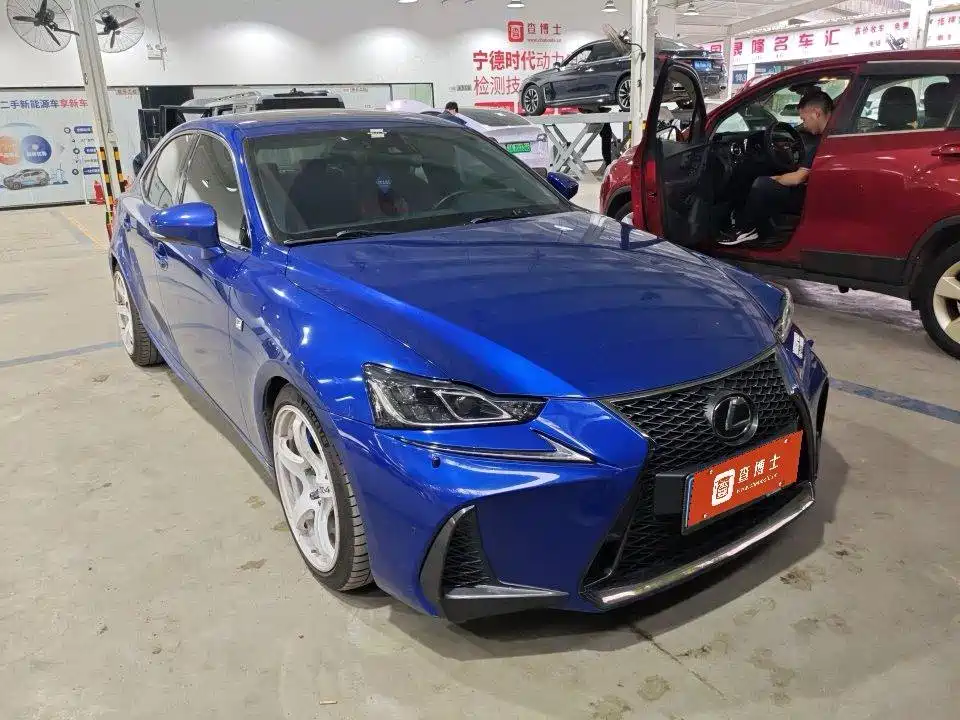 Lexus IS 2018 2017 300 F SPORT