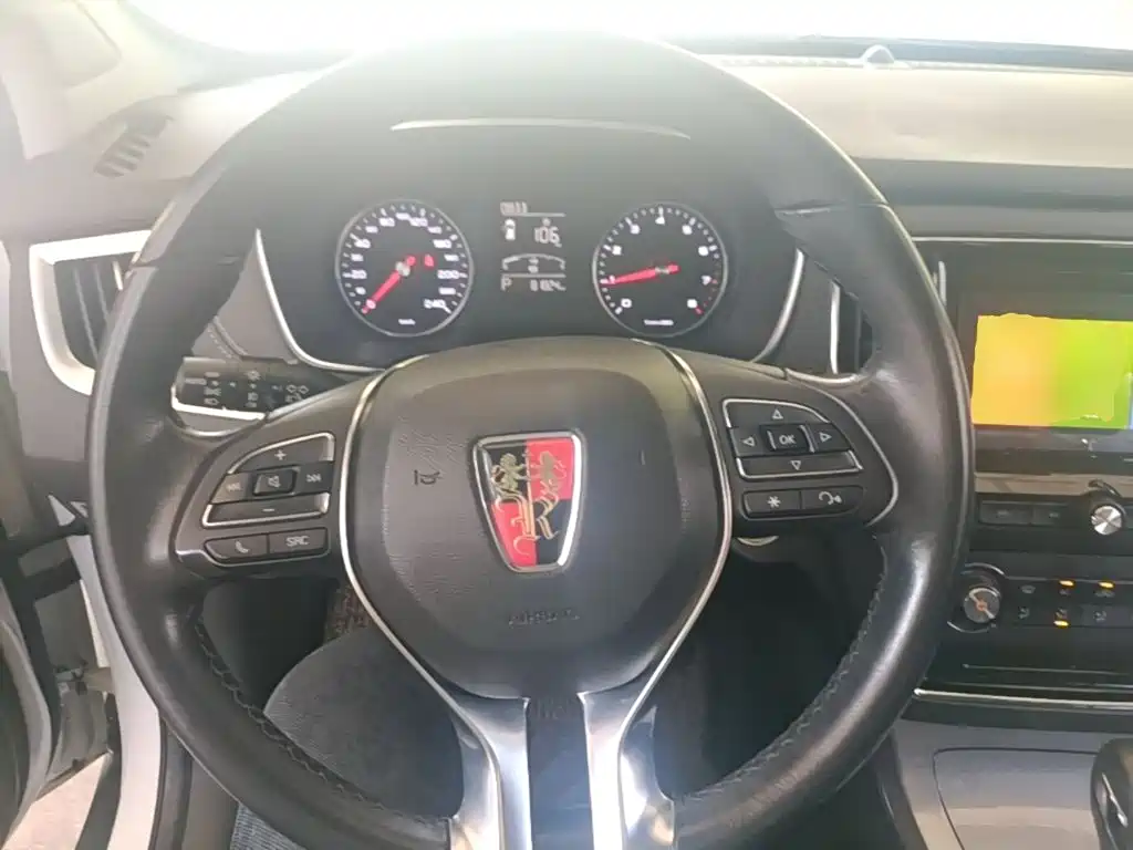 Фото 4 - Roewe RX5